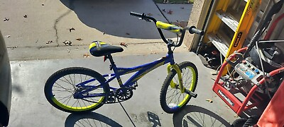 #ad Huffy Shockwave 20quot; bicycle $40.00
