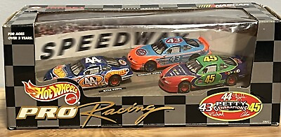 #ad Hot Wheels Pro Racing *** PETTY GENERATIONS *** 3 Car TARGET Exclusive $19.99
