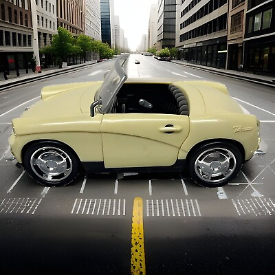 #ad Lil Bratz Convertible Cool Car Pale Yellow 2004 MGA Entertainment $30.00