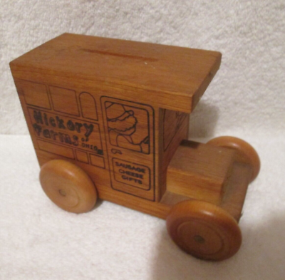 #ad HICKORY FARMS OF OHIO 1979 Wood TRUCK Piggy Bank Toystalgia Inc GOLDEN VALLEY MN $65.00