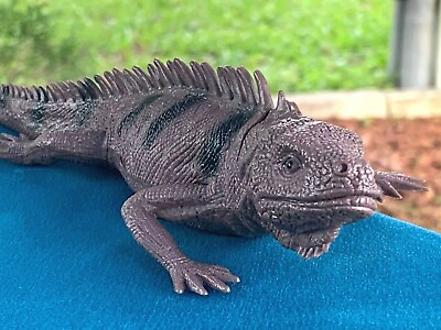 #ad Beautifully Detailed Realistic 8quot; Brown Lizard PVC Toy Figure $6.95