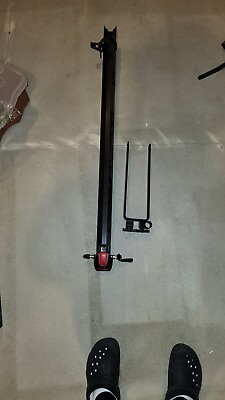 Yakima Fork Mount Rooftop Bicycle Rack with front tire carrier. $50.00