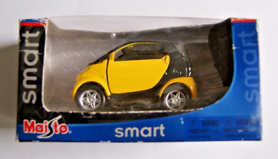 #ad Maisto 2003 Diecast Yellow Smart Car City Coupe 2 Seater Pull Back Action GBP 14.95