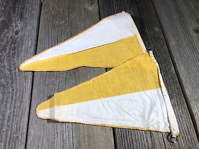 MUSCLE BIKE BICYCLE POST FLAG YELLOW amp; WHITE FLAG VINTAGE BICYCLE ACCESSORY NOS $24.99