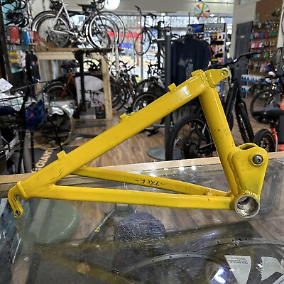 #ad Trek Mountain Bike rear end Swing arm 26” Rim Post Brake Yellow 135 Mm Y $65.00